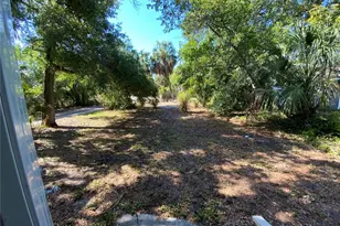 610 28th Ave S, Saint Petersburg, FL 33705 - Photo 15