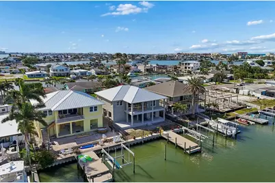 211 176th Terrace Drive E, Redington Shores, FL 33708 - Photo 11