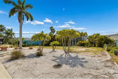 211 176th Terrace Drive E, Redington Shores, FL 33708 - Photo 15