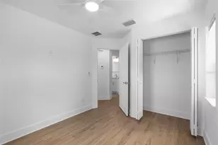 505 43rd St S, Saint Petersburg, FL 33711 - Photo 9