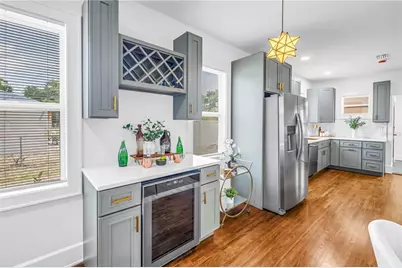 2220 23rd Street S, Saint Petersburg, FL 33712 - Photo 3