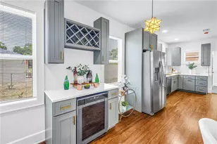 2220 23rd St S, Saint Petersburg, FL 33712 - Photo 3