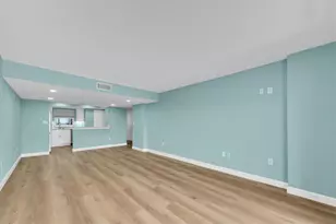 7050 Sunset Dr S, South Pasadena, FL 33707 - Photo 13