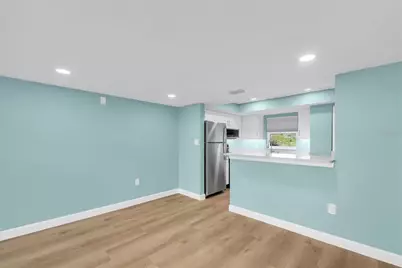 7050 Sunset Drive S #302, South Pasadena, FL 33707 - Photo 9