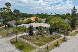 109 Ponce De Leon Blvd, Belleair, FL 33756 - Photo 1
