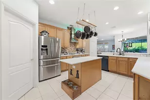62 Camelot Ridge Dr, Brandon, FL 33511 - Photo 11