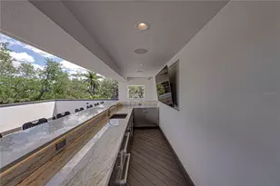 2903 W Hawthorne Rd, Tampa, FL 33611 - Photo 83