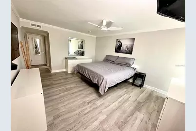 4908 38th Way S #401, Saint Petersburg, FL 33711 - Photo 9