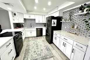 4908 38th Way S, Saint Petersburg, FL 33711 - Photo 3