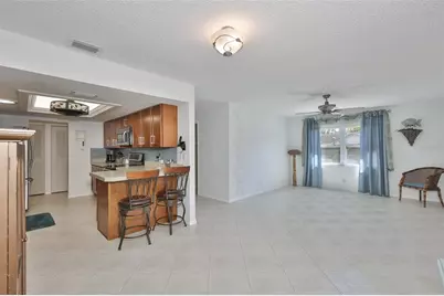 2035 Hampstead Circle, Sun City Center, FL 33573 - Photo 11