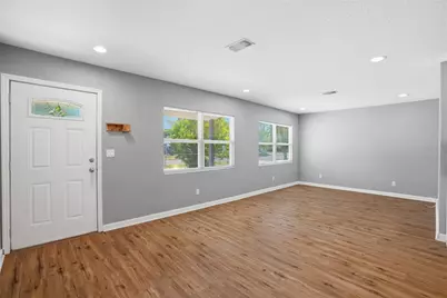 5127 4th Avenue S, Saint Petersburg, FL 33707 - Photo 5