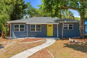 5127 4th Ave S, Saint Petersburg, FL 33707 - Photo 1