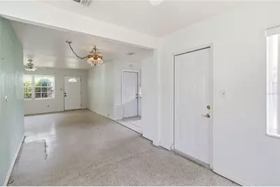 5013 Oxford Avenue N, Saint Petersburg, FL 33710 - Photo 7