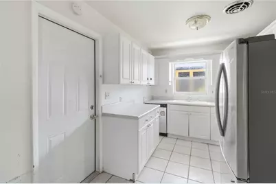 5013 Oxford Avenue N, Saint Petersburg, FL 33710 - Photo 9