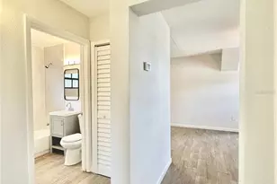 2928 W Elrod Ave, Tampa, FL 33611 - Photo 9