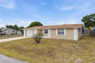 7825 Hawthorn Dr, Port Richey, FL 34668 - Photo 3
