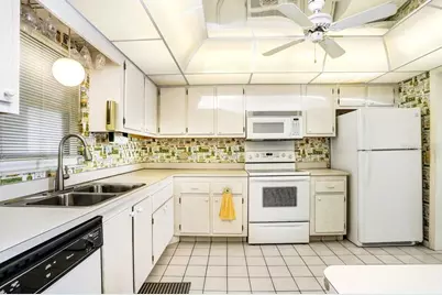 11000 Gulf Boulevard #603, Treasure Island, FL 33706 - Photo 11