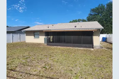 13010 Cumberland Drive, Largo, FL 33773 - Photo 13