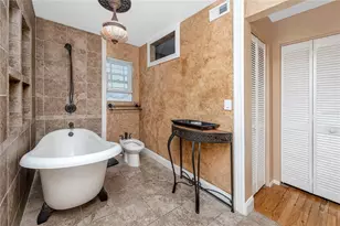 8759 Orient Way NE, Saint Petersburg, FL 33702 - Photo 23