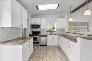 2125 W Hiawatha St, Tampa, FL 33604 - Photo 11