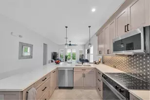 3003 W Leroy St, Tampa, FL 33607 - Photo 11