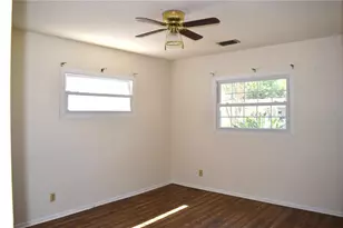 2690 64th Pl N, Saint Petersburg, FL 33702 - Photo 15