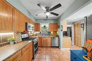 2827 9th Ave N, Saint Petersburg, FL 33713 - Photo 9
