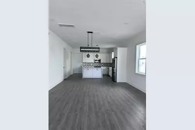 1525 29th Avenue N, Saint Petersburg, FL 33704 - Photo 3