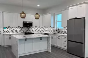 1525 29th Ave N, Saint Petersburg, FL 33704 - Photo 3