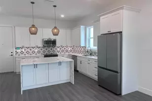 1525 29th Ave N, Saint Petersburg, FL 33704 - Photo 11