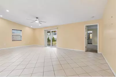 8445 N River Dune Street, Tampa, FL 33617 - Photo 5