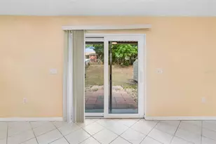 8445 N River Dune St, Tampa, FL 33617 - Photo 13