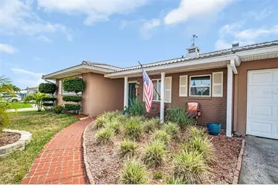 5676 Williams Boulevard, Seminole, FL 33772 - Photo 11