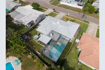 5676 Williams Boulevard, Seminole, FL 33772 - Photo 3