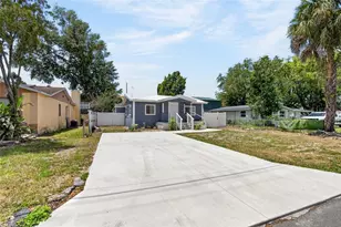 8738 N Tangerine Pl, Tampa, FL 33617 - Photo 5