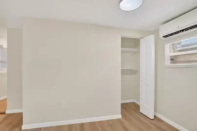 8738 N Tangerine Place, Tampa, FL 33617 - Photo 41