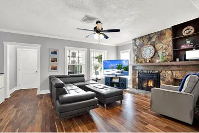 15656 1st Street E, Redington Beach, FL 33708 - Photo 3