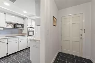 400 Glennes Ln, Dunedin, FL 34698 - Photo 3