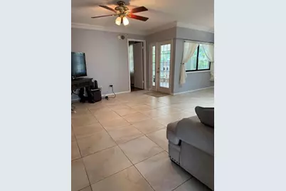 10617 Fairfield Village Drive, Tampa, FL 33624 - Photo 5