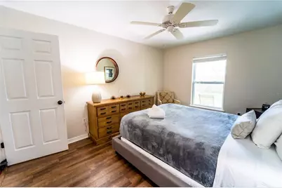 9621 N 46th Street, Tampa, FL 33617 - Photo 37