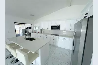 10539 Parkcrest Drive, Tampa, FL 33624 - Photo 5