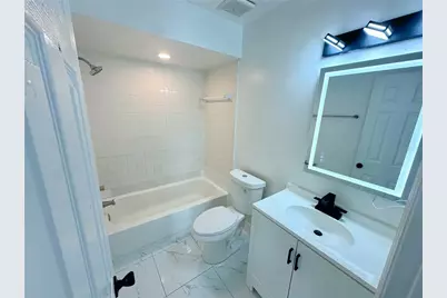 10539 Parkcrest Drive, Tampa, FL 33624 - Photo 7