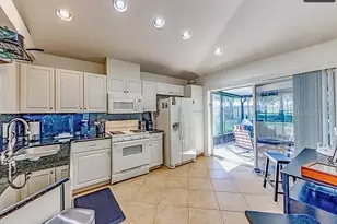 5861 Wrenwater Dr, Lithia, FL 33547 - Photo 5