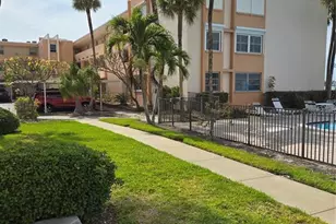 7560 Bay Island Dr S, South Pasadena, FL 33707 - Photo 5
