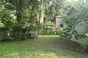 8215 Klondyke St, Tampa, FL 33604 - Photo 11