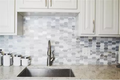 331 Sky Loch Drive W, Dunedin, FL 34698 - Photo 9