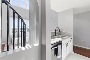 501 Knights Run Ave, Tampa, FL 33602 - Photo 17