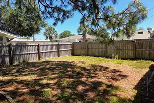 6931 Hibiscus Ave S, South Pasadena, FL 33707 - Photo 21