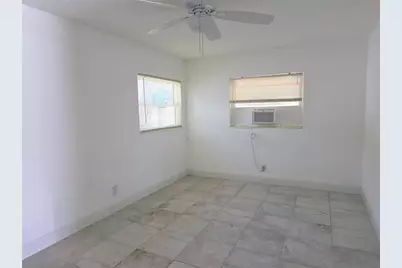 6931 Hibiscus Avenue S #3C, South Pasadena, FL 33707 - Photo 9
