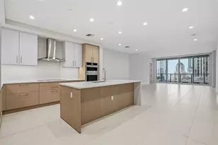 275 1st Ave S, Saint Petersburg, FL 33701 - Photo 45